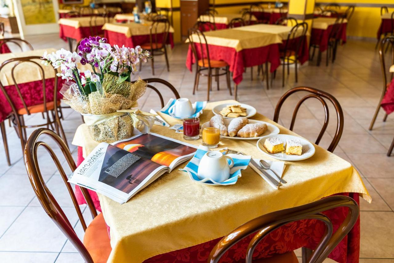 Hotel Zanella Cervia Zewnętrze zdjęcie